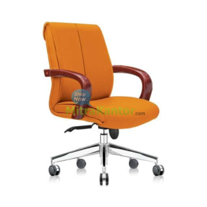 Kursi kantor manager Donati Rusell 2 AL TC warna oranye dengan armrest kayu dan kaki roda
