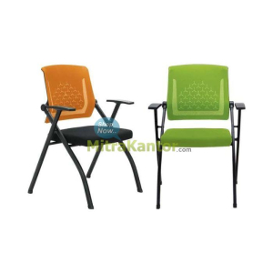 Kursi lipat Donati Wels 2 warna hijau dan oranye dengan desain ergonomis dan rangka besi