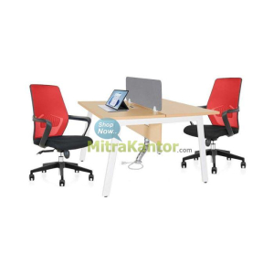 Partisi kantor 2 staff Donati SWIS WS 2P dengan desain minimalis dan kaki putih modern